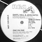 DARYL HALL & JOHN OATES : ONE ON ONE