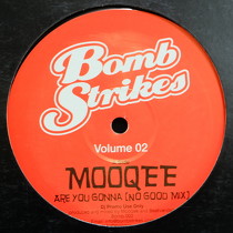 MOOQEE : BOMB STRIKES  VOLUME 02