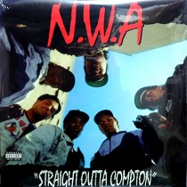 N.W.A. : STRAIGHT OUT COMPTON